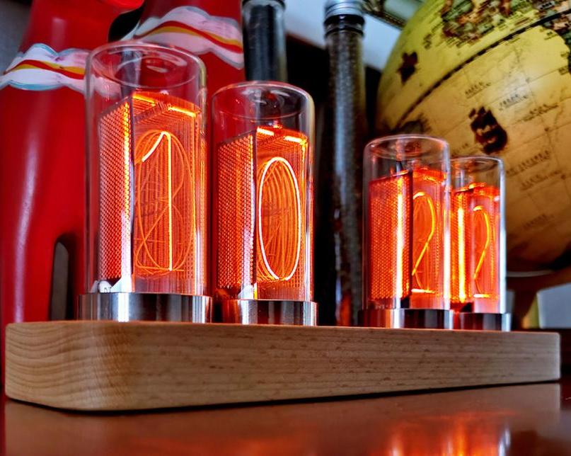 10 интересных и необычных бытовых электронных часов с AliExpress для дома