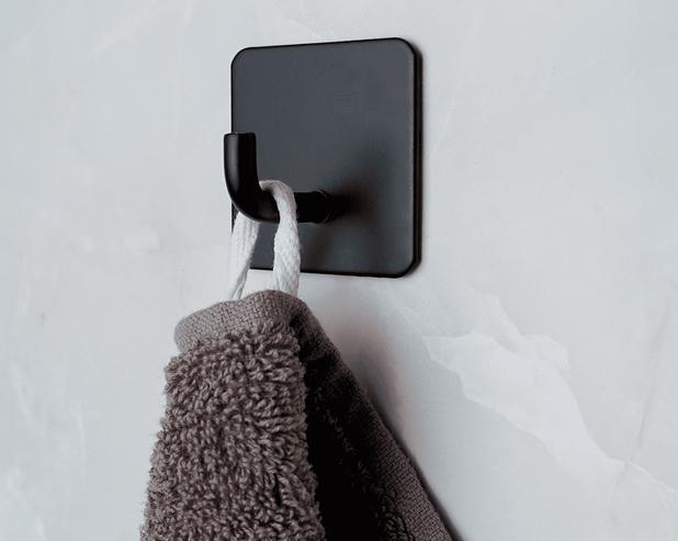 Наводим порядок в ванной: 10 держателей и полочек для экономии места