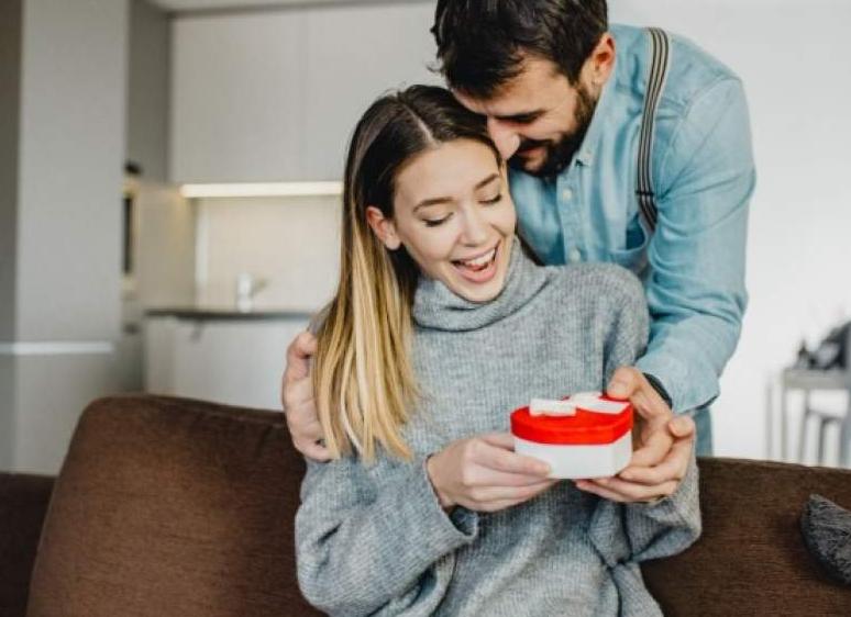 136 идей Что подарить Мужчине Деве